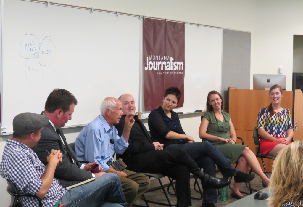 J-School alums discussing their experience with the audience.