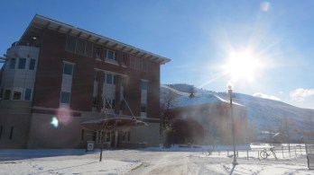 photo of the exterior of the school of journalism building